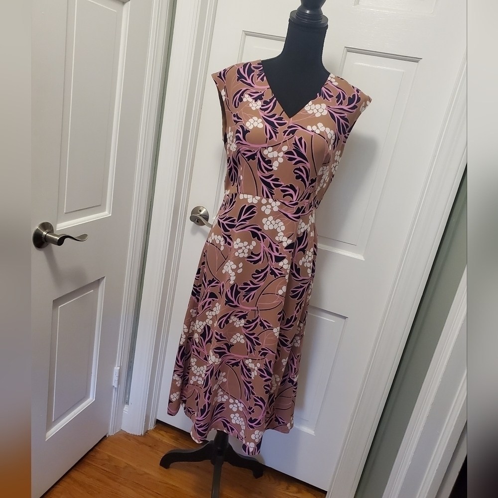 Ann Taylor Floral Print Fit & Flare Dress Size 4, Business, Classic